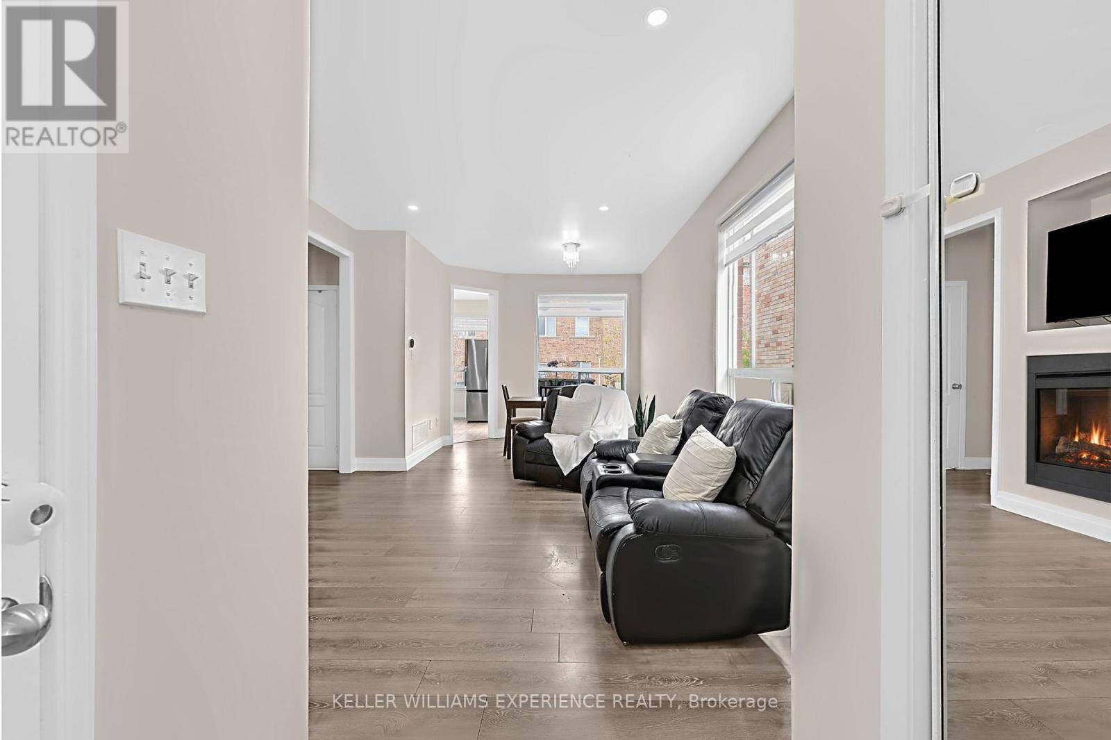 1429 Weir Chase, Mississauga, ON photo 3