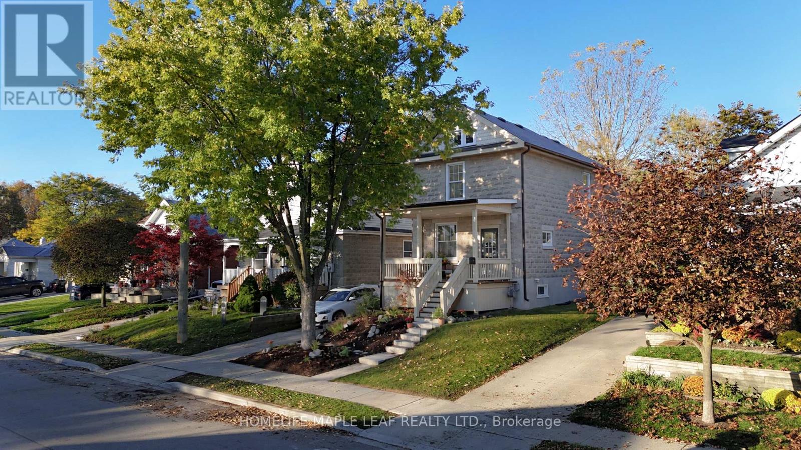136 Forest Road, photo 1 of 36