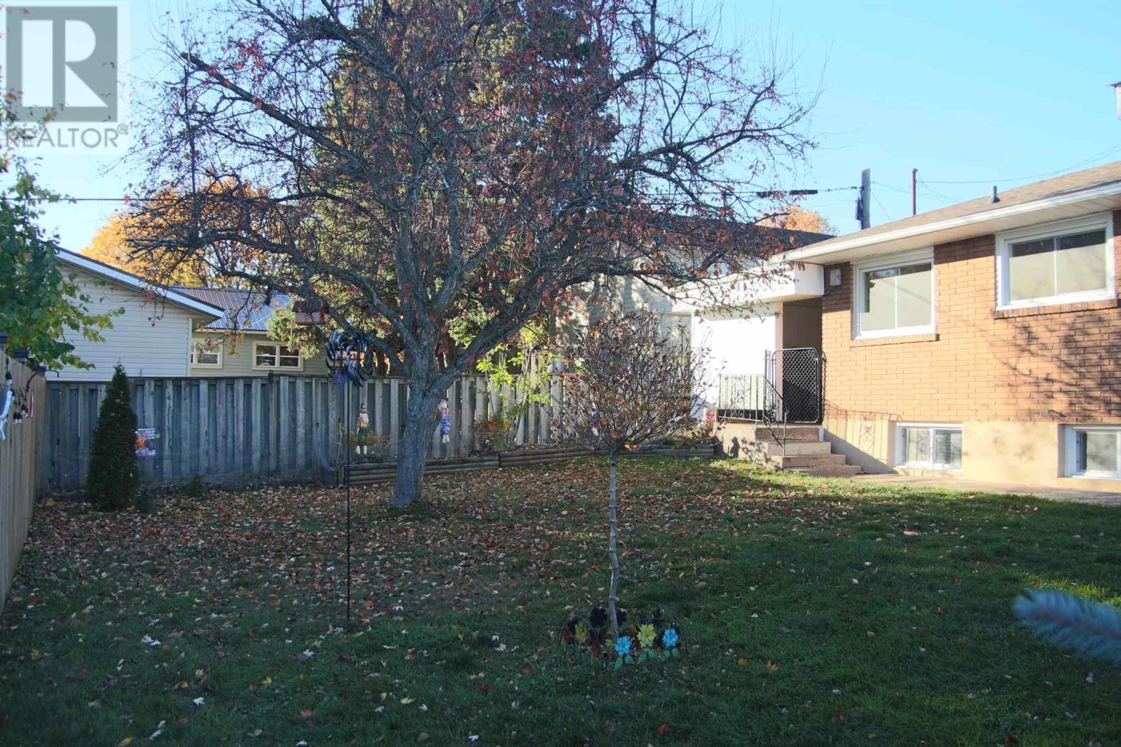 8 Wireless AVE - 10