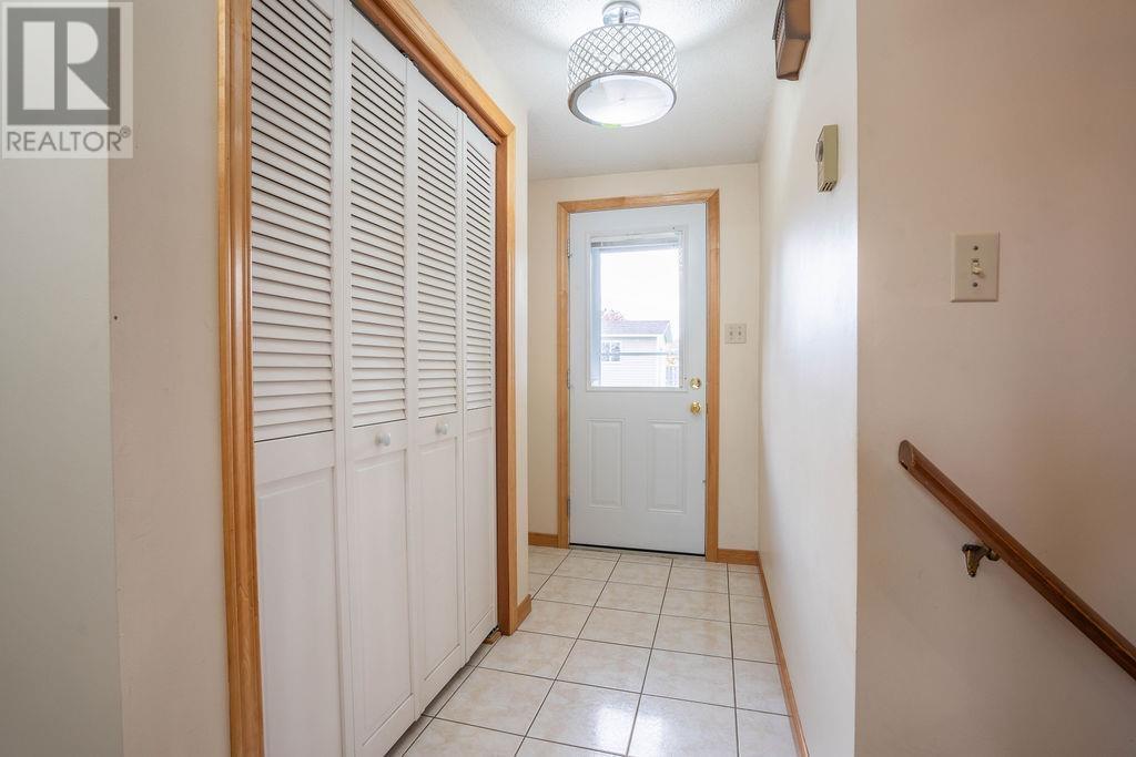 52 Danby RD - 12