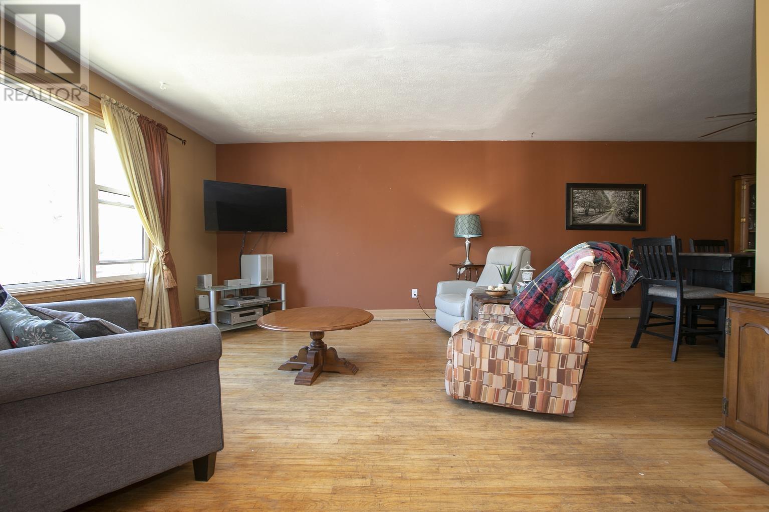 109 Princess CRES - 11