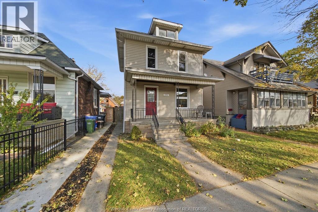 1046 LINCOLN, Windsor