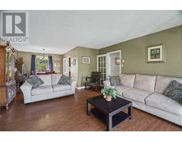 84 Cowan Avenue thumbnail 10