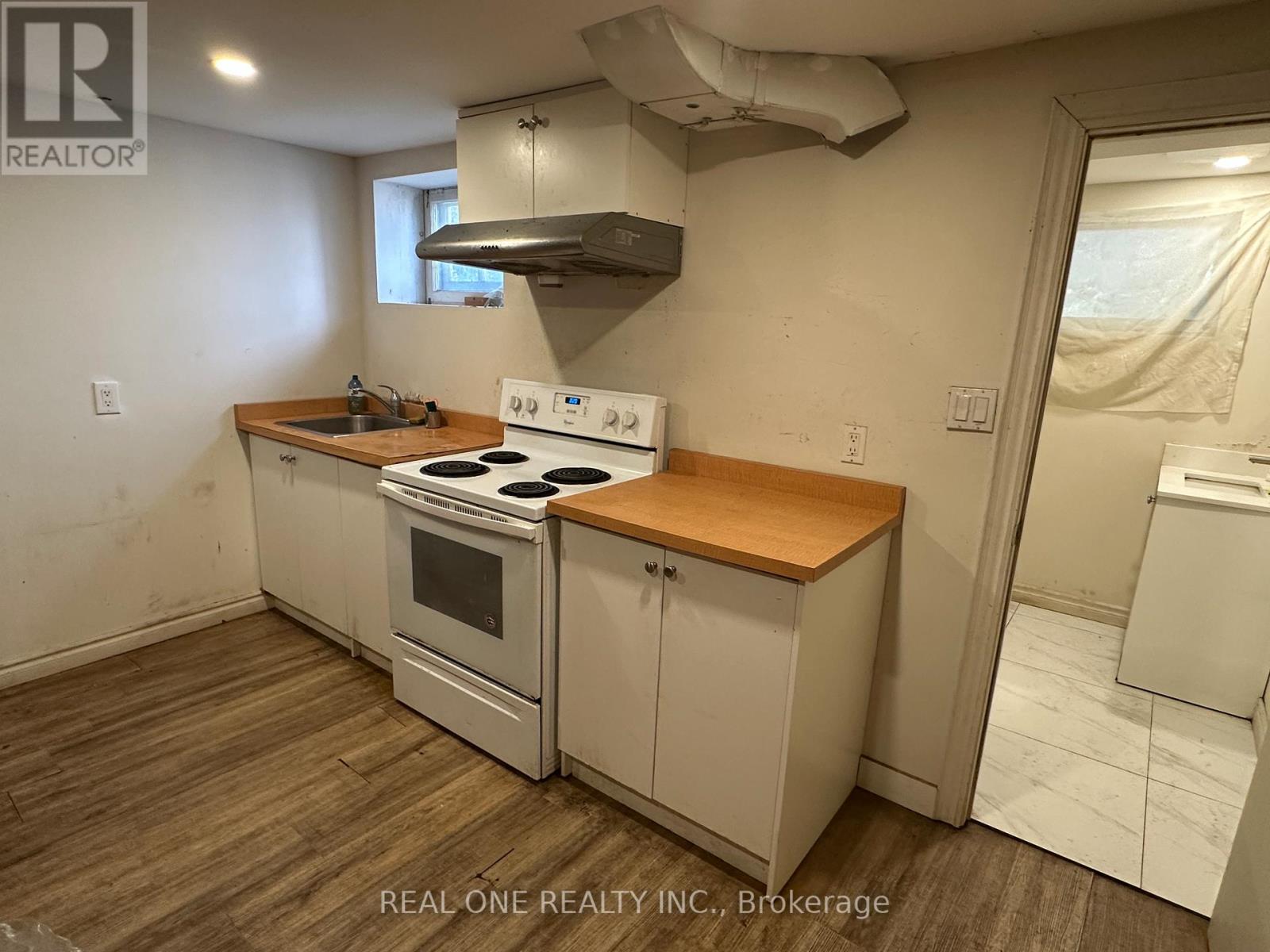 22 PLEASANT VIEW DRIVE, Toronto (Pleasant View) — photo 3