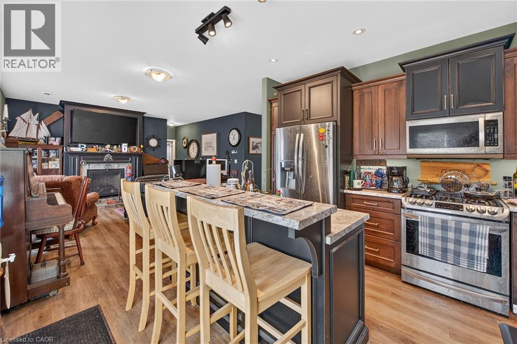 #31 740 MAIN Street E - 14