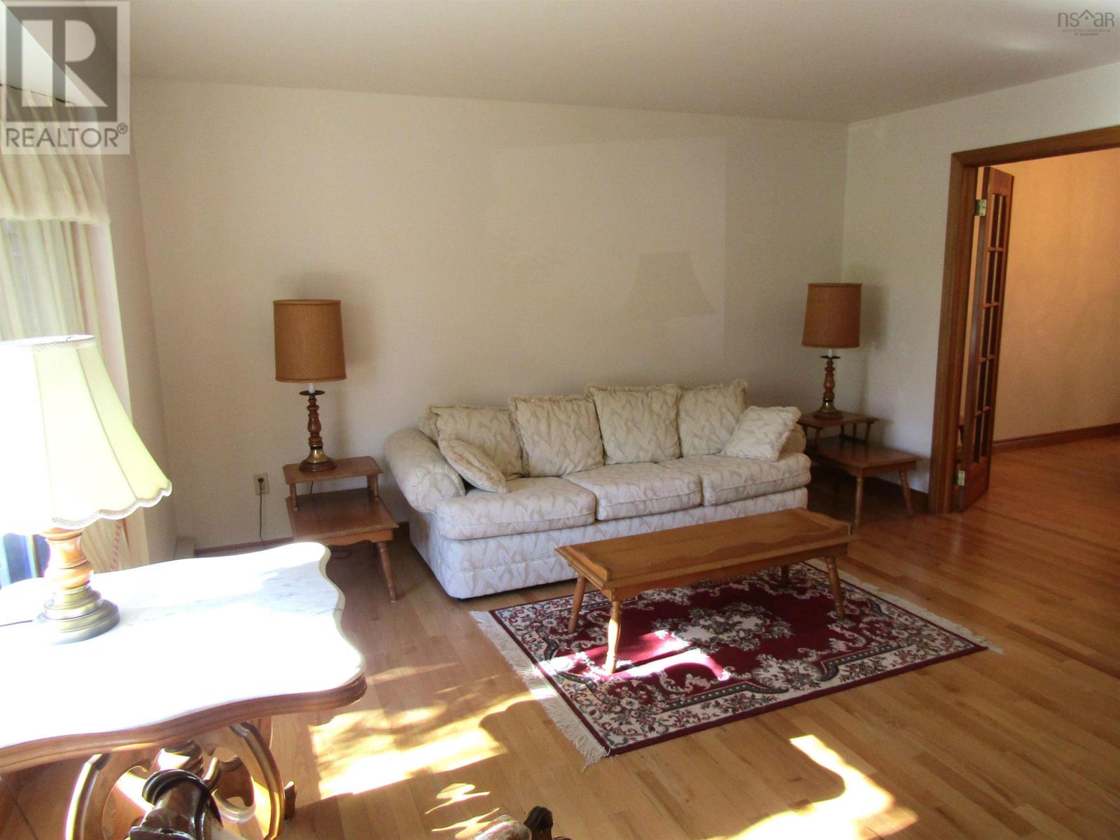 10 Amberwood Court, photo 19