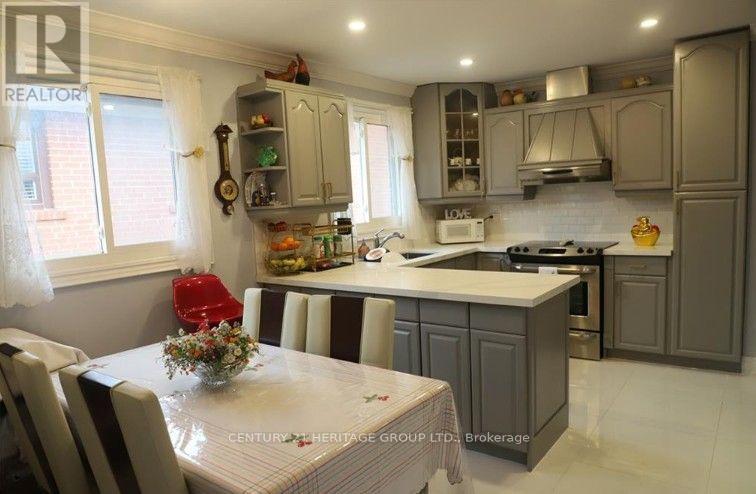 54 Petiole Road, Toronto, ON photo 13