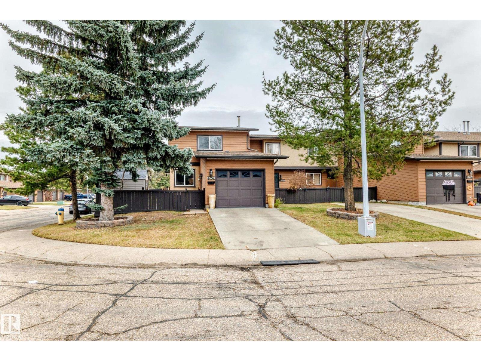 Photo of 13621 28 ST NW, Edmonton