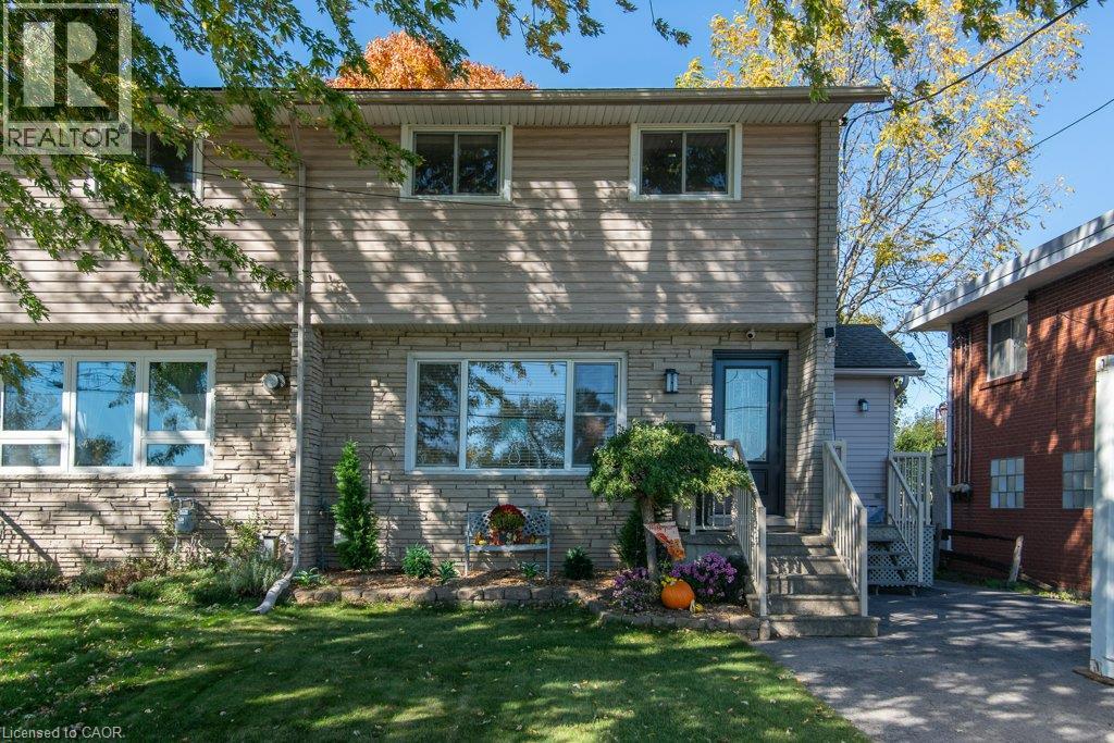 169 Schweitzer Street, photo 1 of 39