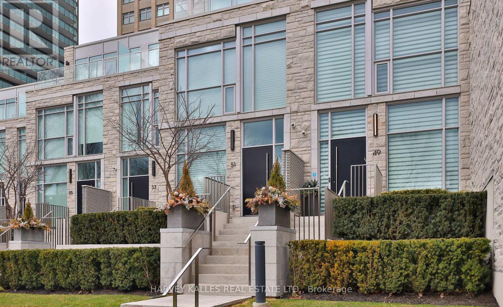 49 Foxbar Road, Toronto, ON photo 2