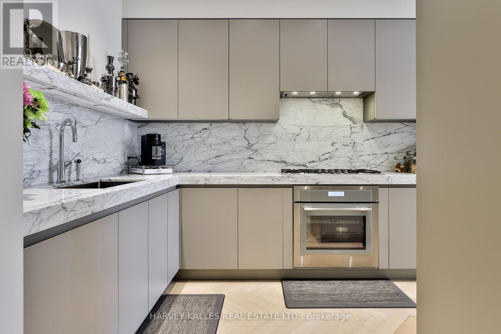 49 Foxbar Road, Toronto, ON photo 4