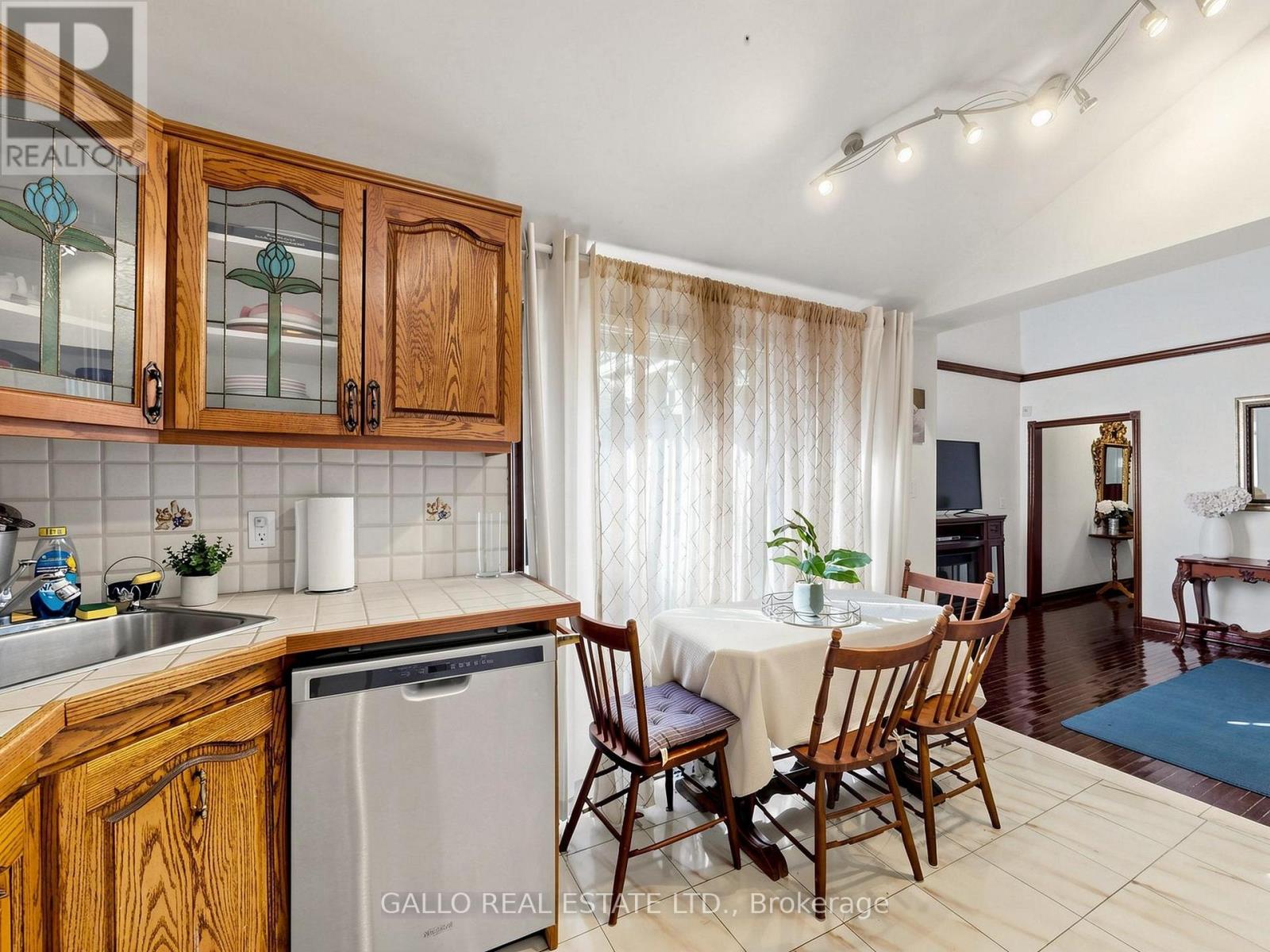 317 Wellesley Street East, Toronto, ON photo 10