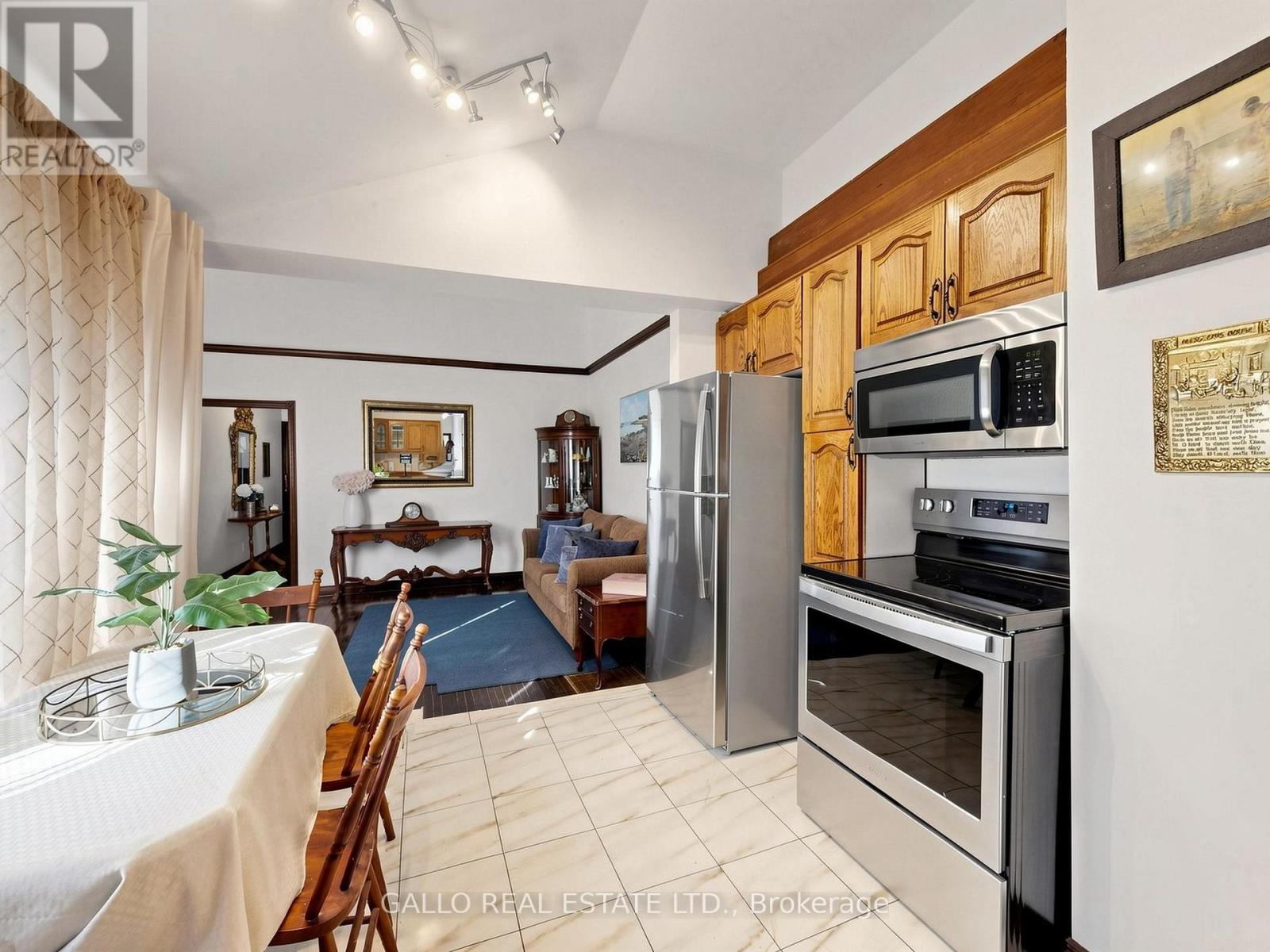 317 Wellesley Street East, Toronto, ON photo 12