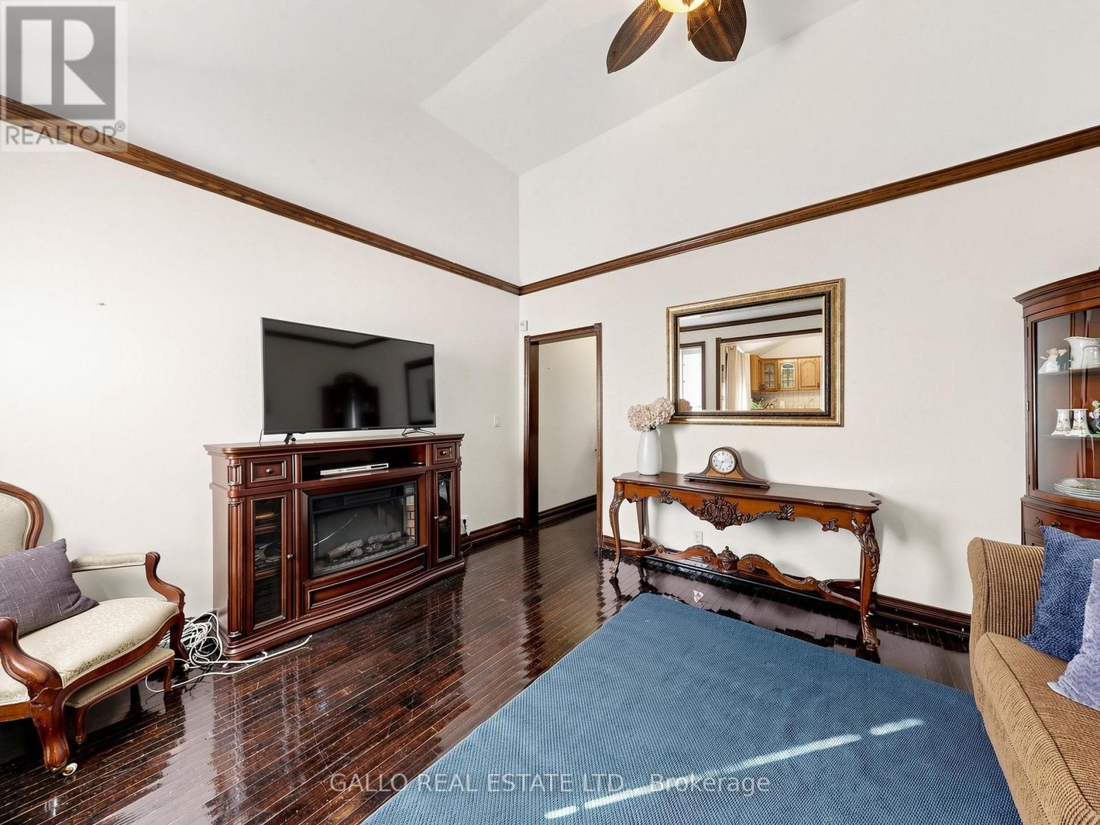 317 Wellesley Street East, Toronto, ON photo 7