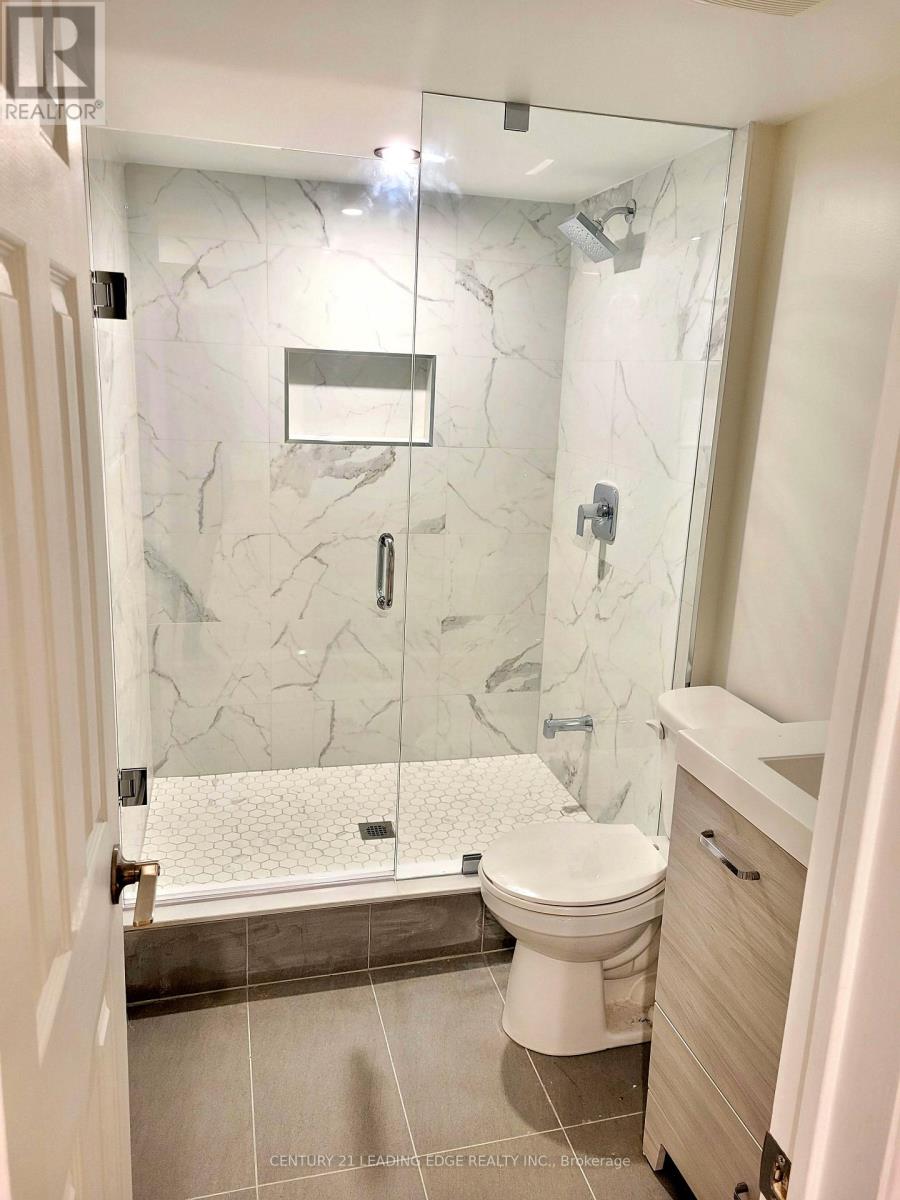 574 Strouds Lane, Pickering, ON photo 2