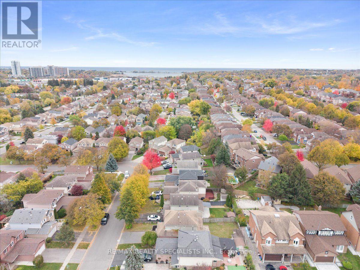 1610 Rawlings Drive, Pickering, ON photo 40