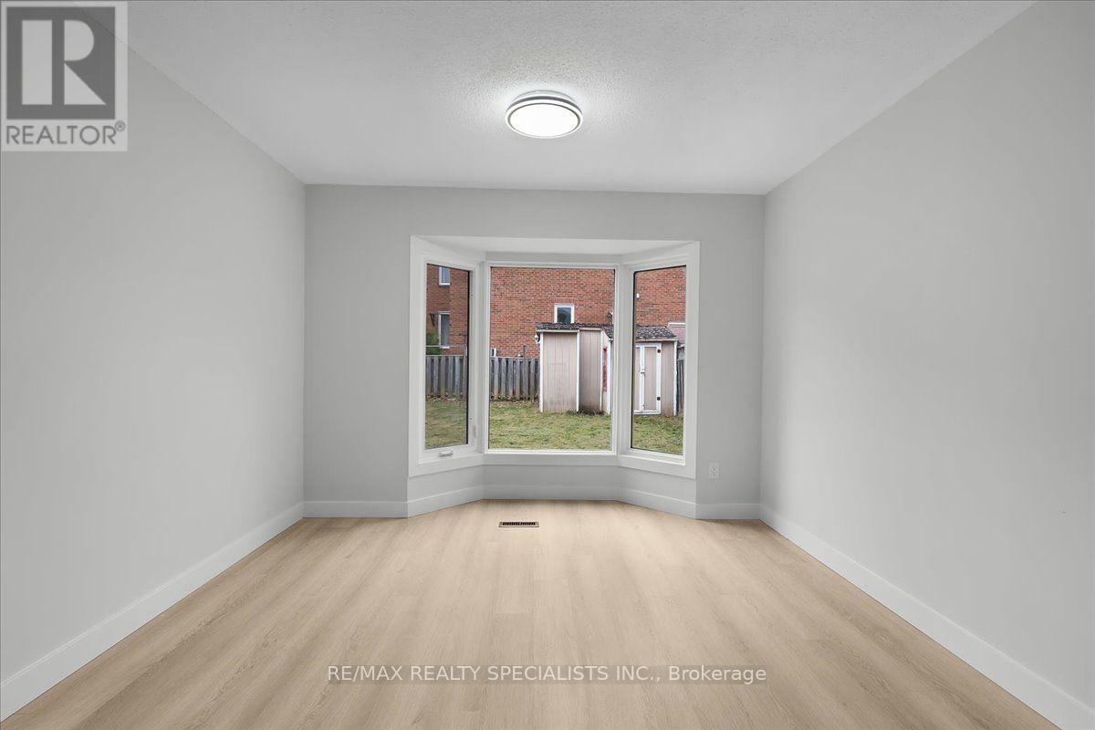 1610 Rawlings Drive, Pickering, ON photo 8