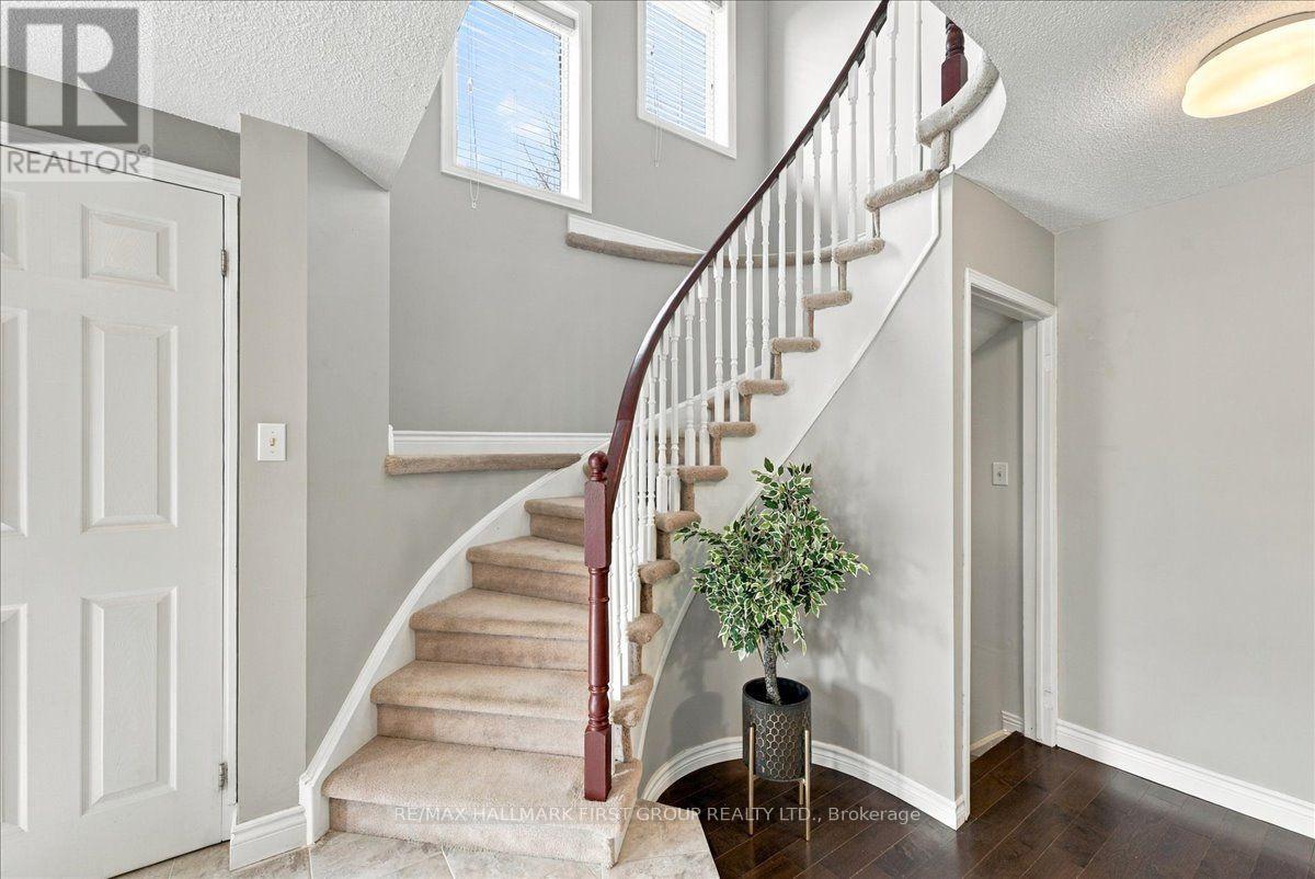 1092 Rambleberry Avenue, Pickering, ON photo 19