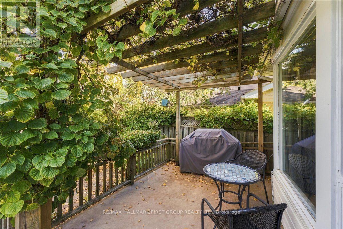 1092 Rambleberry Avenue, Pickering, ON photo 33