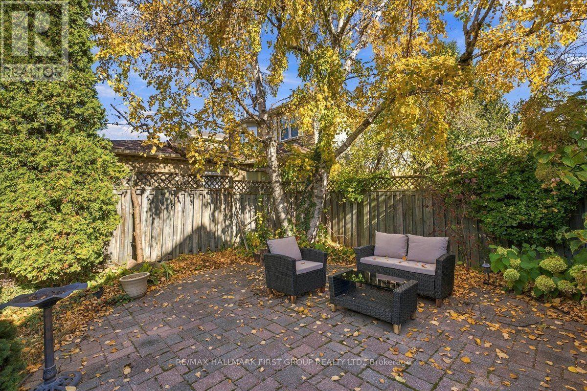 1092 Rambleberry Avenue, Pickering, ON photo 37