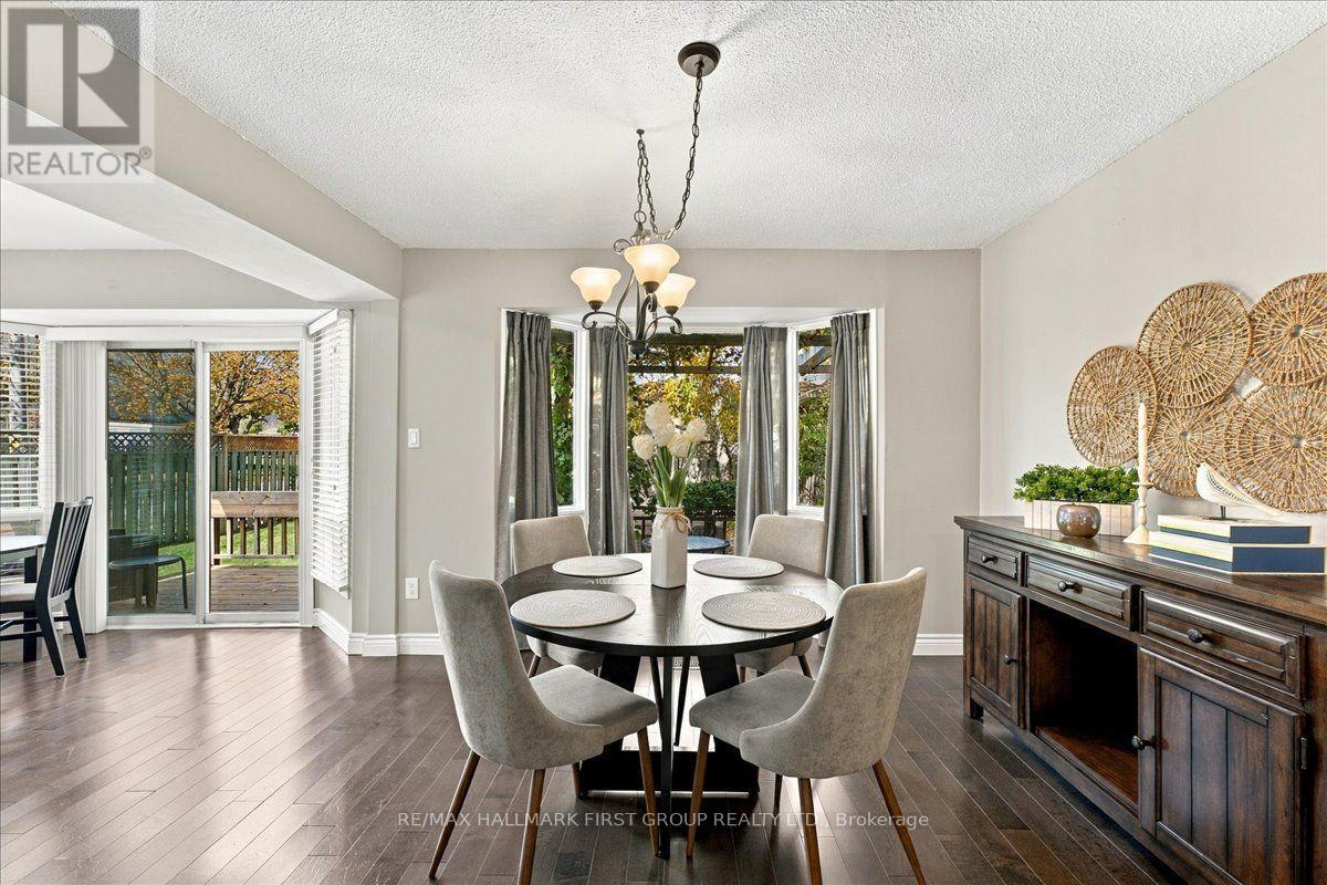1092 Rambleberry Avenue, Pickering, ON photo 9