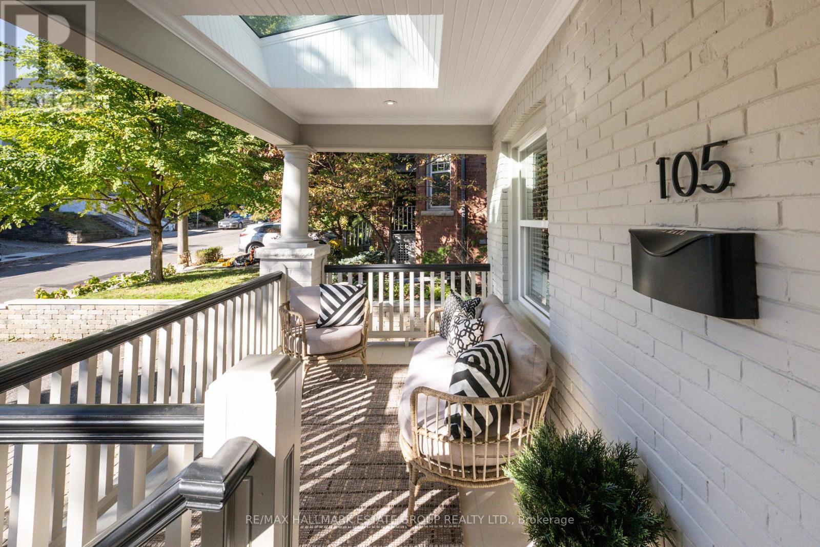 Photo of 105 LEE AVENUE