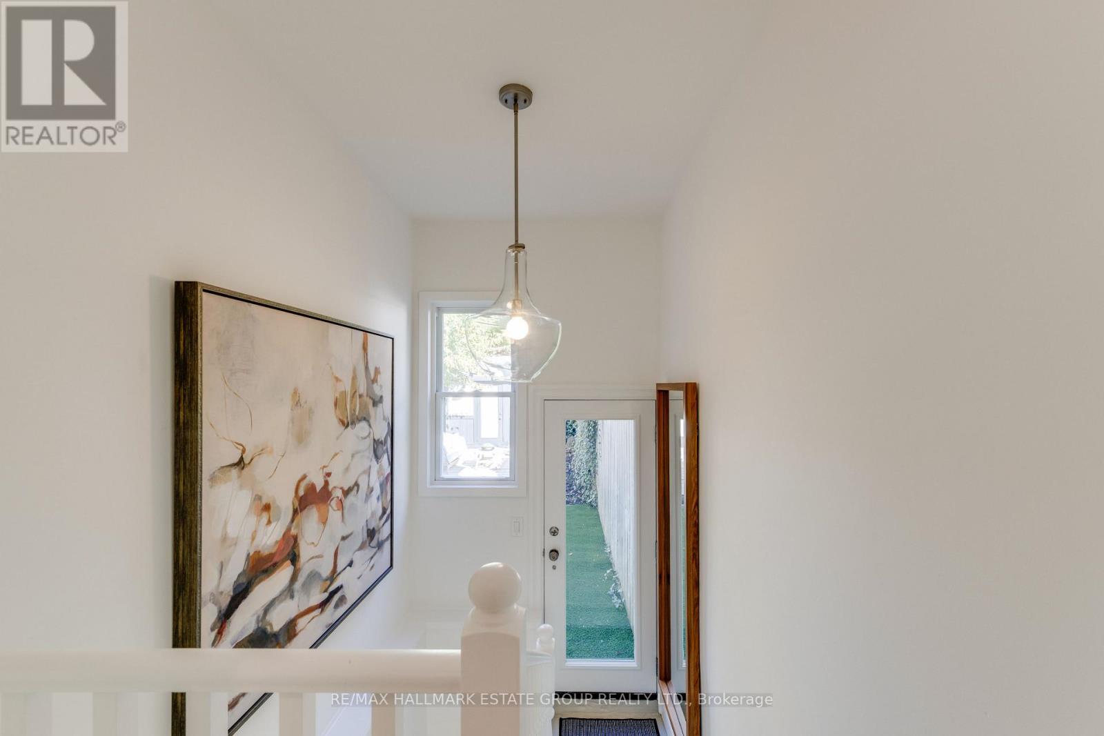 105 Lee Avenue, Toronto, ON photo 36