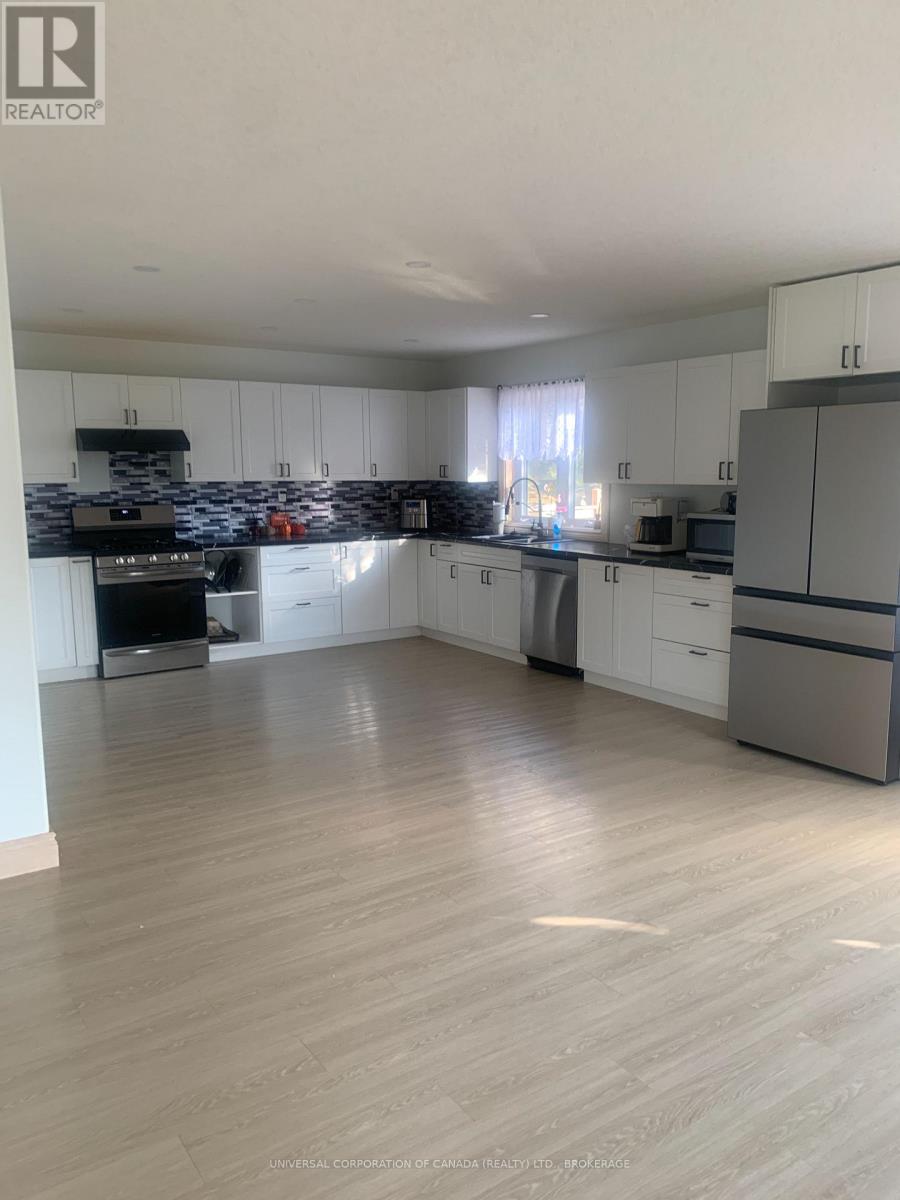 313 JOHN STREET S - 9