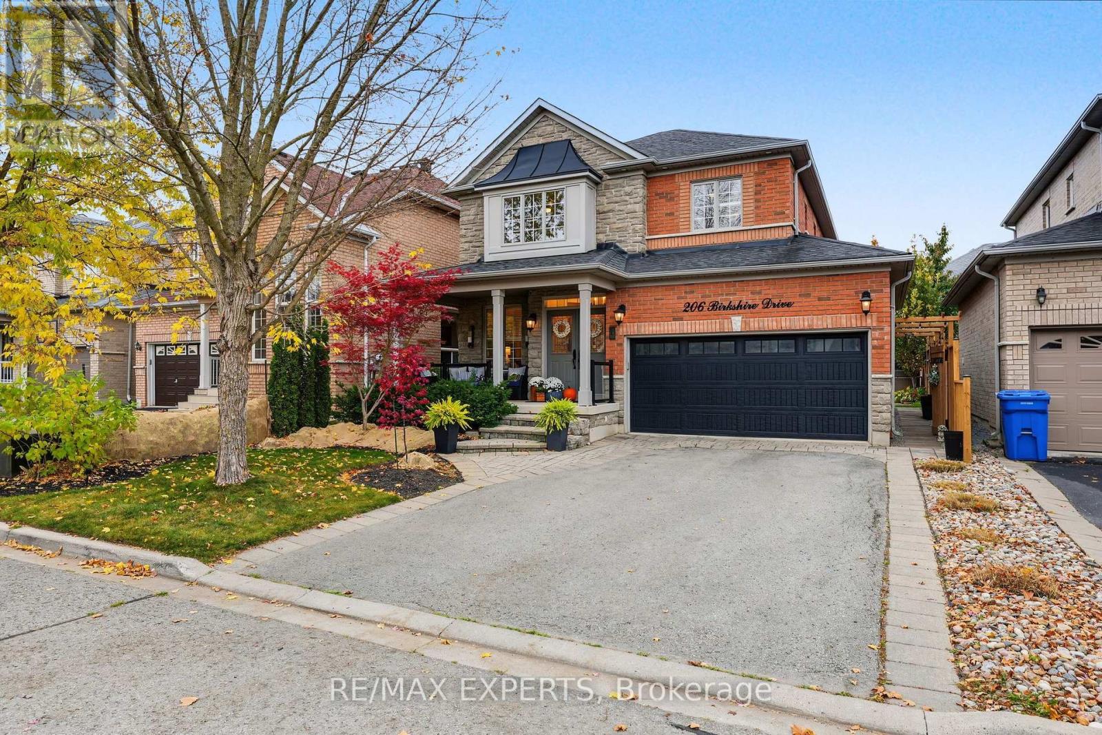 206 Birkshire Drive, Aurora, ON
