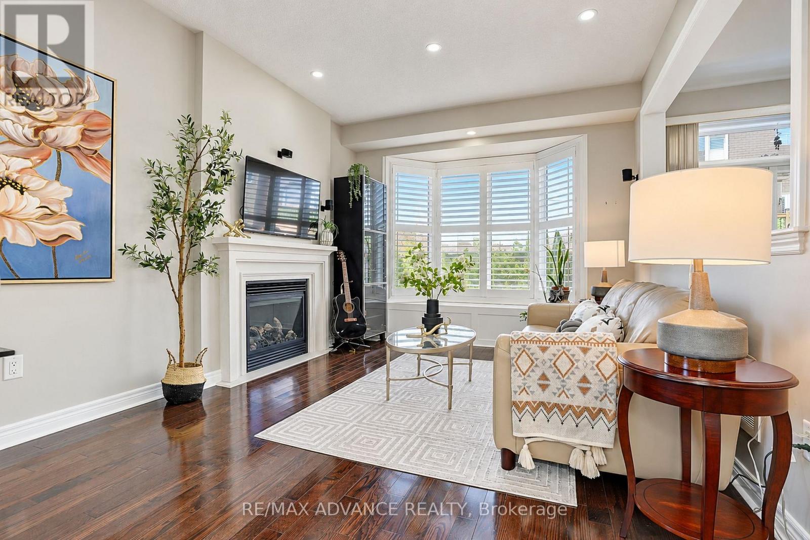 43 Hoover Park Drive, Whitchurch-Stouffville, ON photo 13