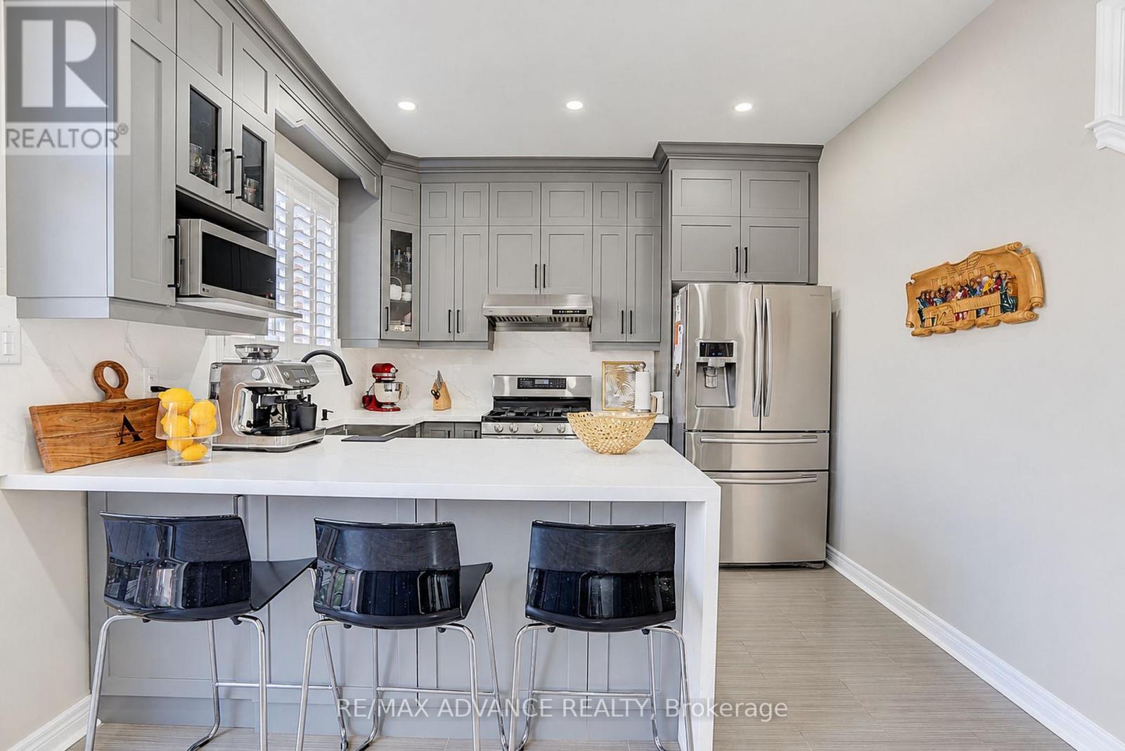 43 Hoover Park Drive, Whitchurch-Stouffville, ON photo 25