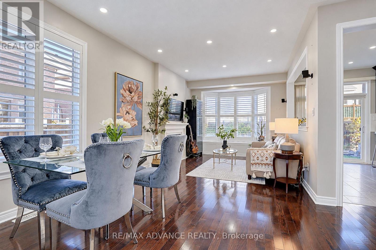 43 Hoover Park Drive, Whitchurch-Stouffville, ON photo 8