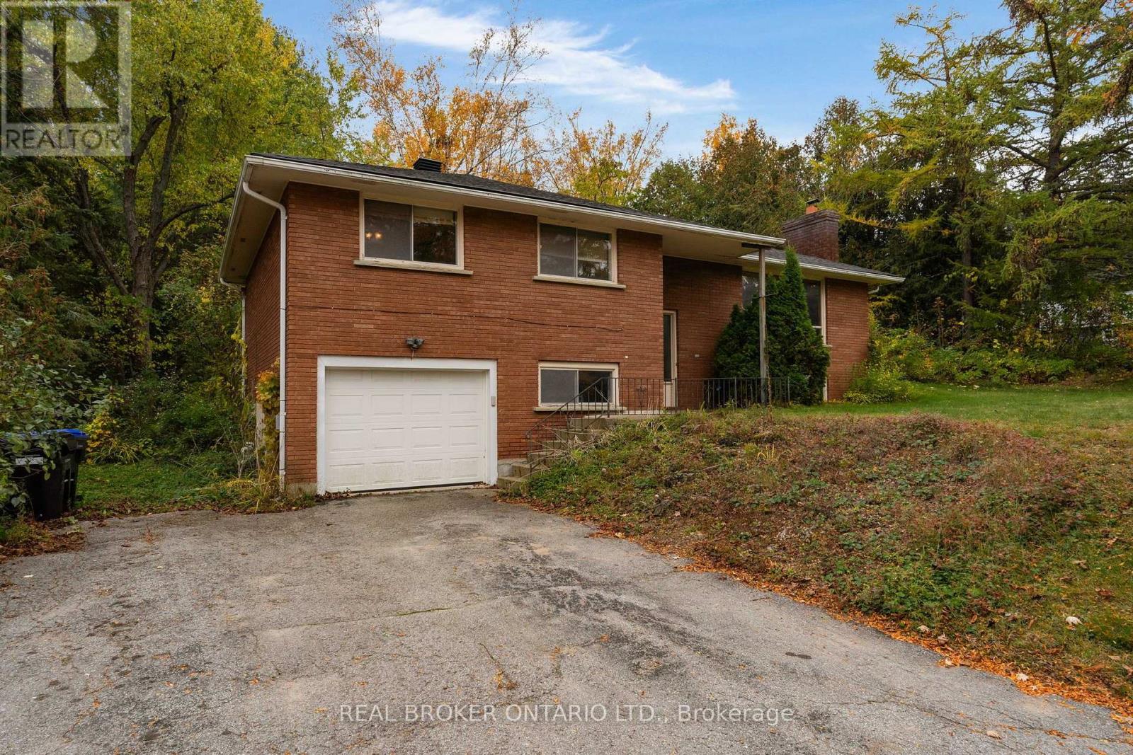1159 Carson Road, Springwater photo 2