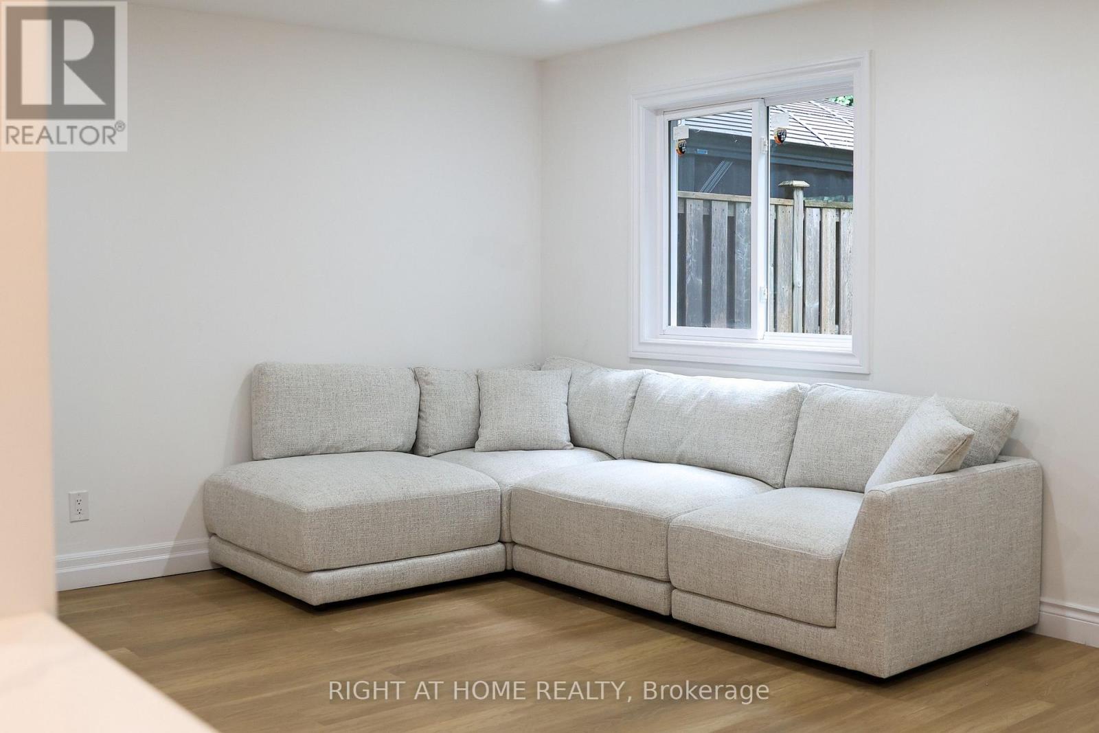 10- 3360 The Credit Woodlands, Mississauga, ON photo 5