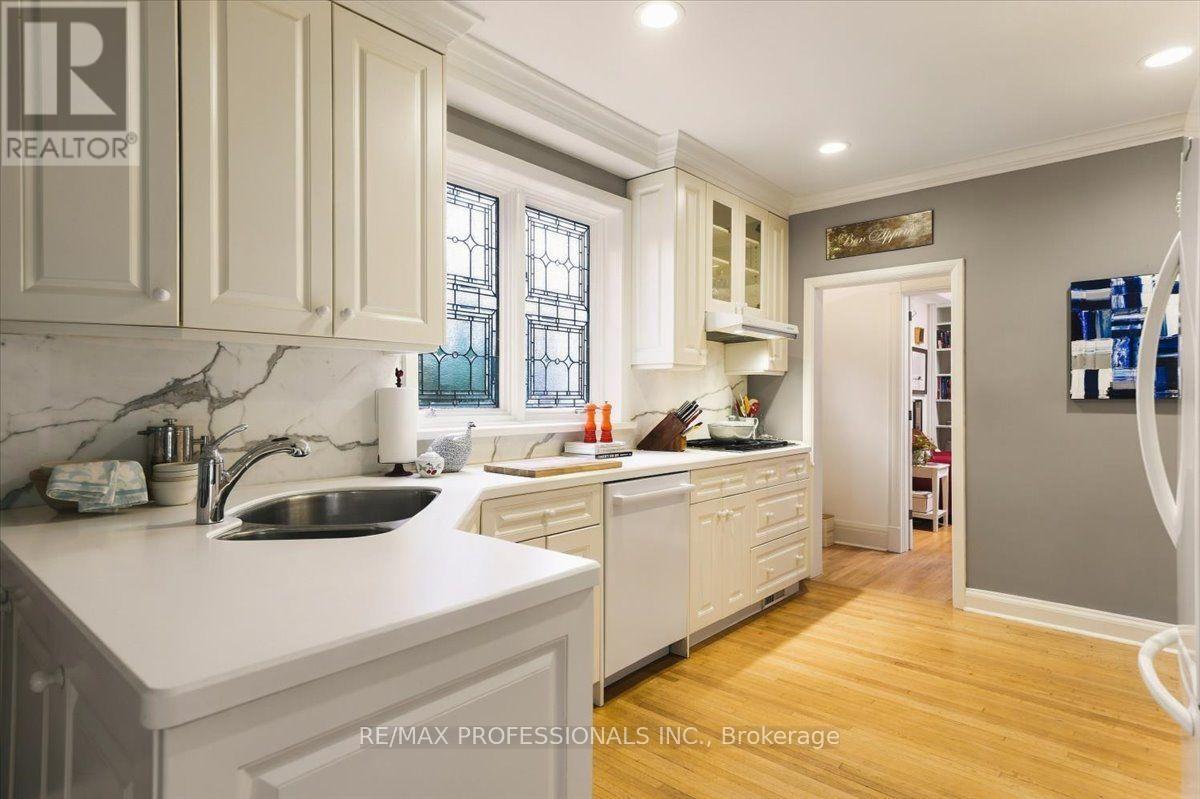 83 King Georges Road, Toronto, ON photo 24