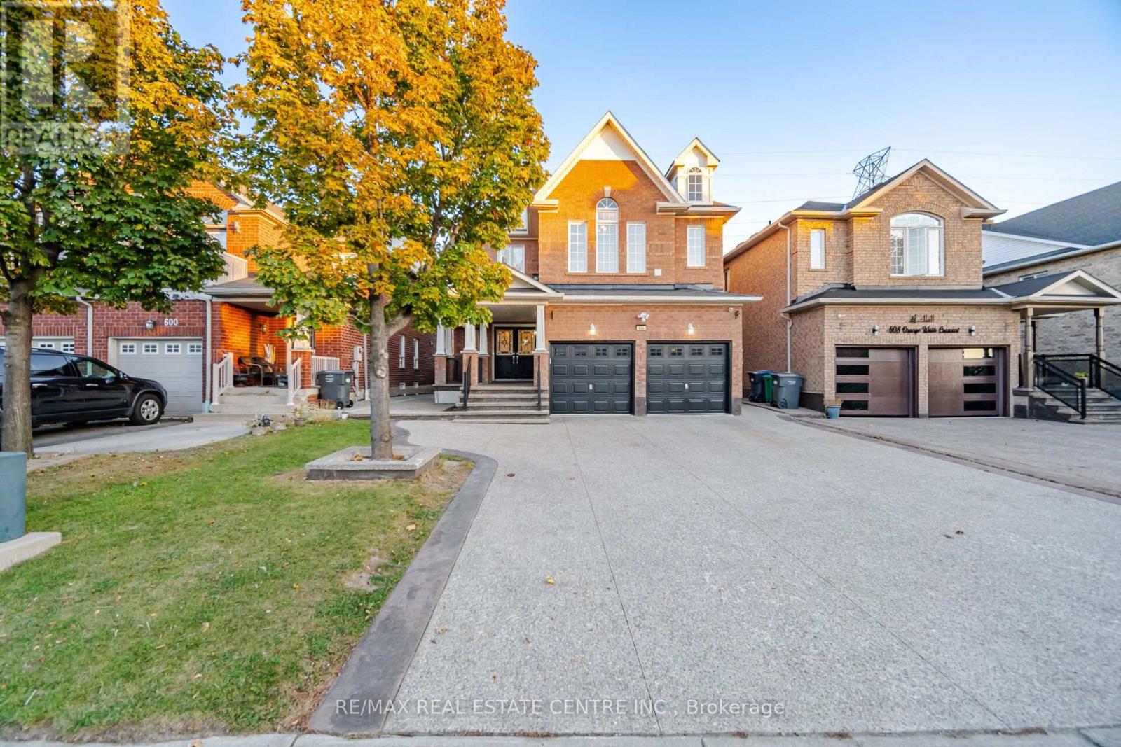 604 Orange Walk Crescent, Mississauga, ON photo 2