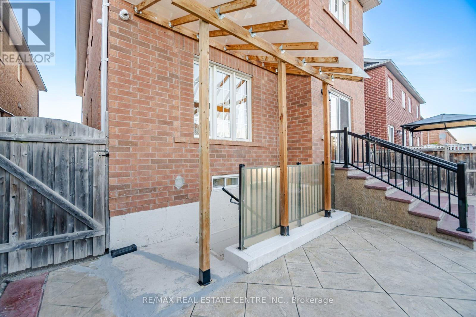604 Orange Walk Crescent, Mississauga, ON photo 47