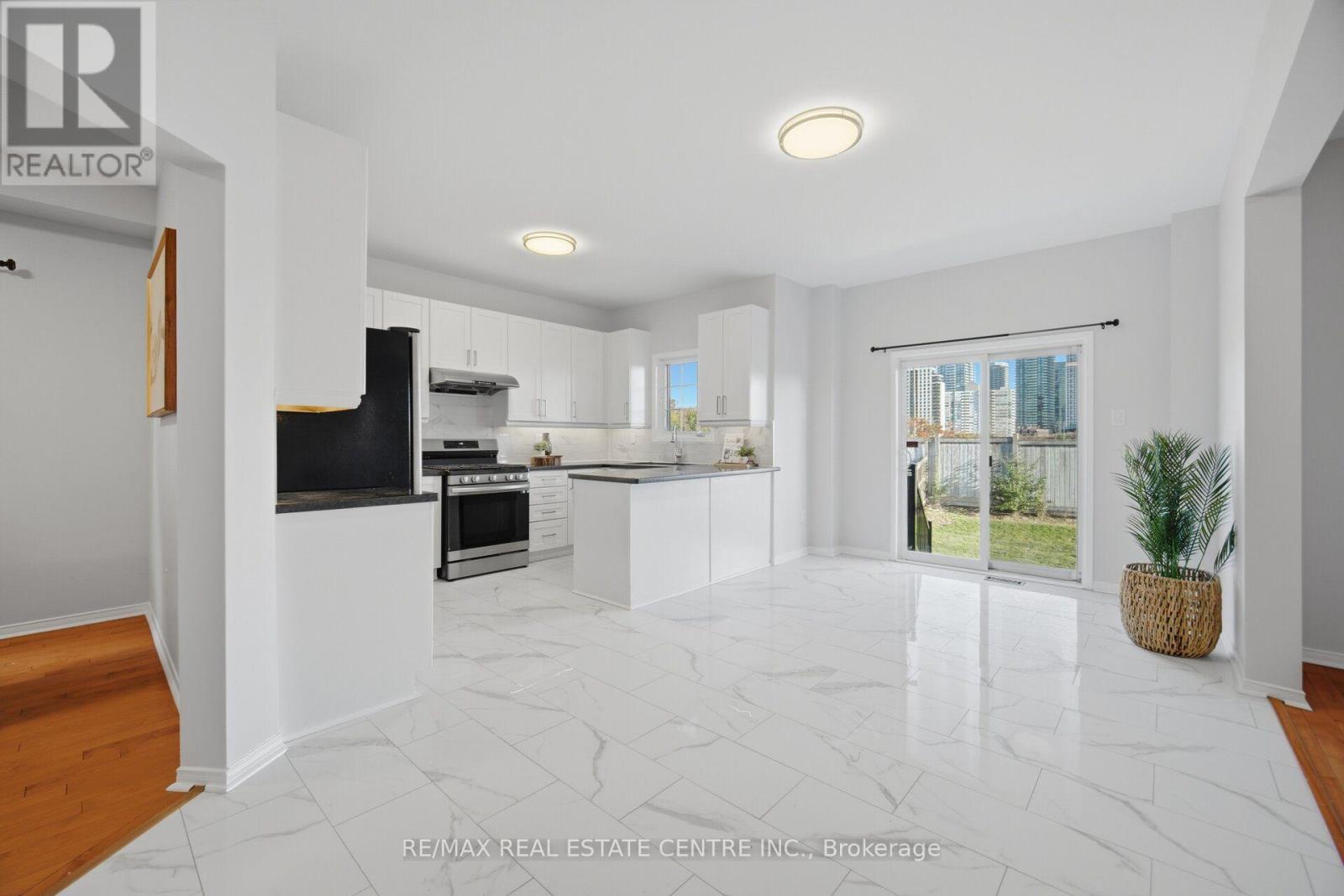 604 Orange Walk Crescent, Mississauga, ON photo 7