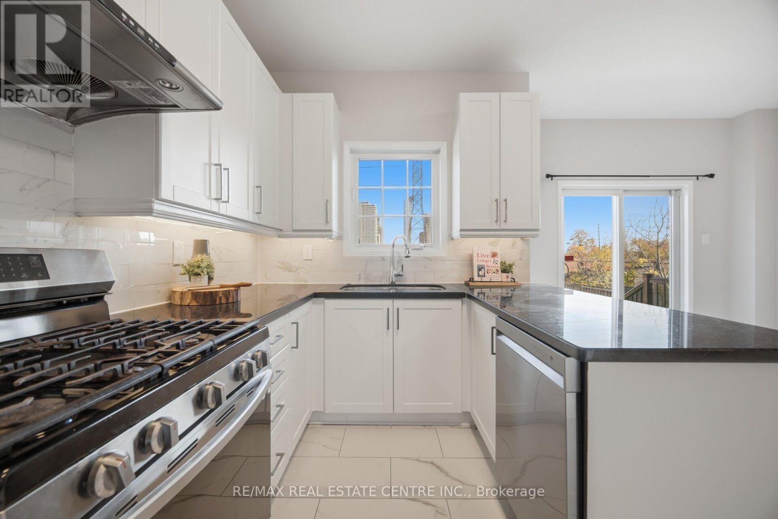 604 Orange Walk Crescent, Mississauga, ON photo 9
