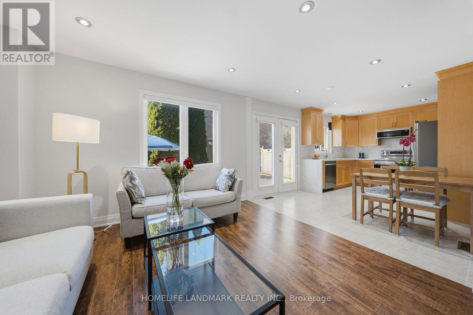 2120 Shorncliffe Boulevard, Oakville, ON photo 13