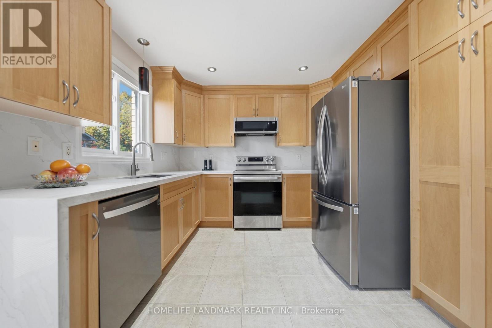 2120 Shorncliffe Boulevard, Oakville, ON photo 14