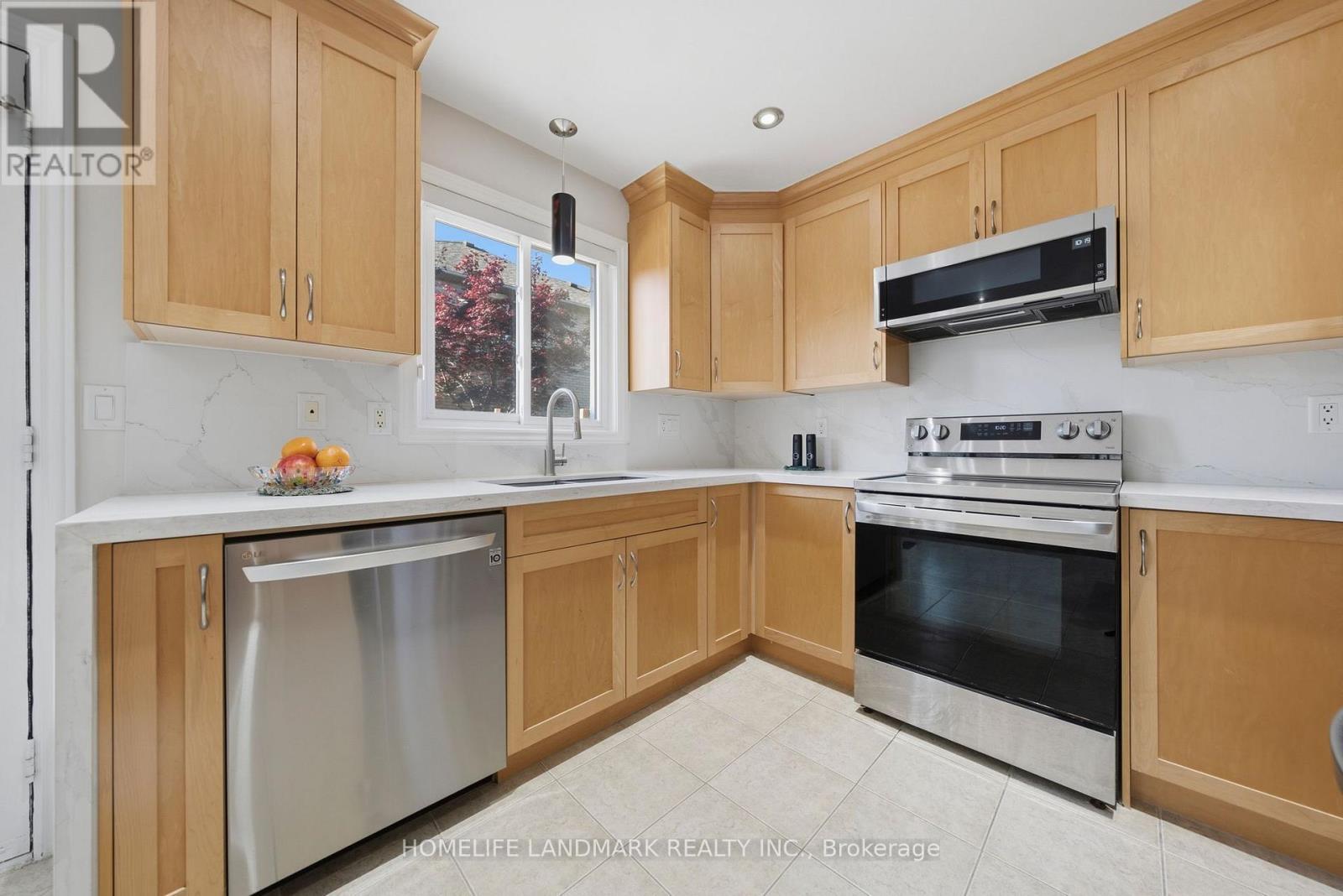 2120 Shorncliffe Boulevard, Oakville, ON photo 15