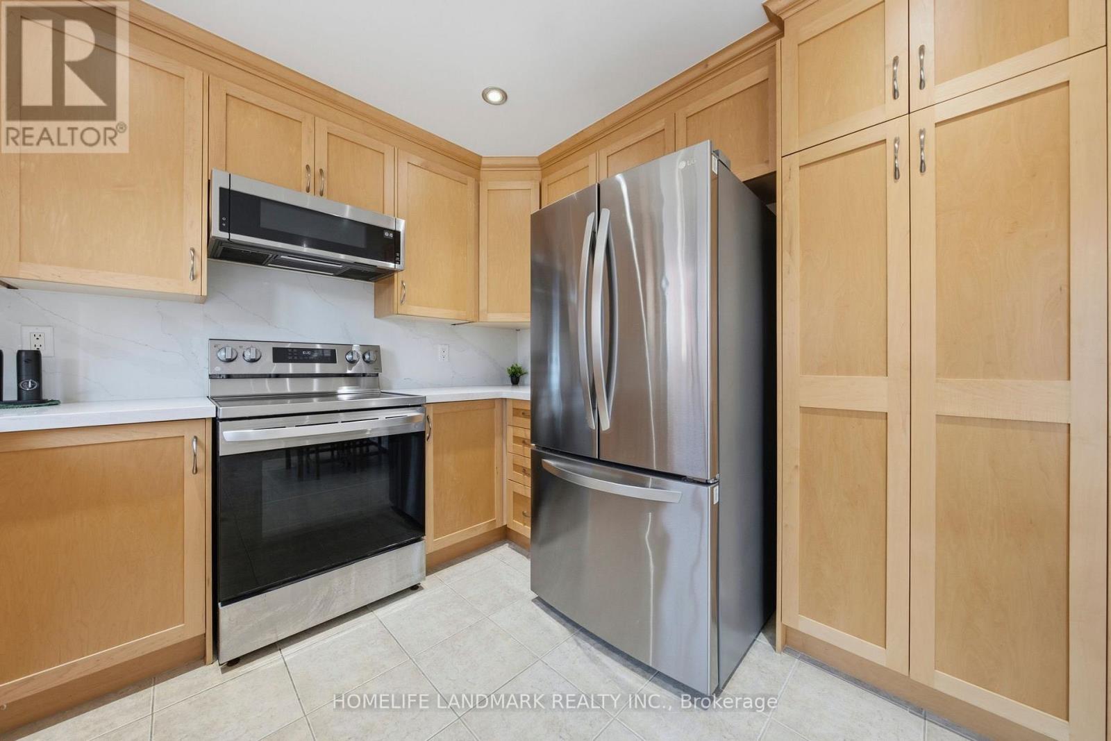 2120 Shorncliffe Boulevard, Oakville, ON photo 16