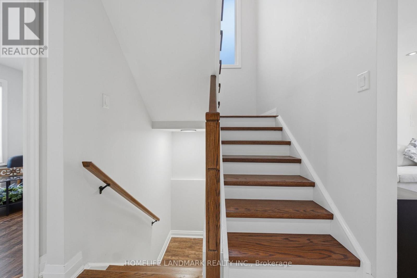 2120 Shorncliffe Boulevard, Oakville, ON photo 19