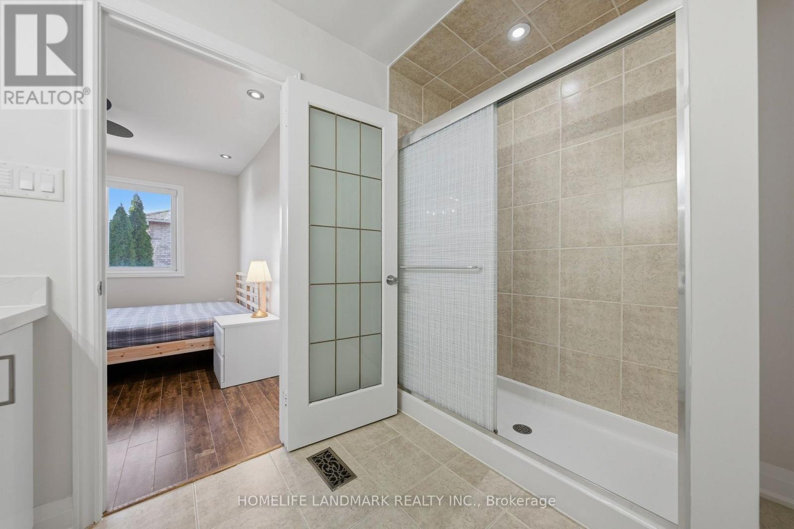 2120 Shorncliffe Boulevard, Oakville, ON photo 26