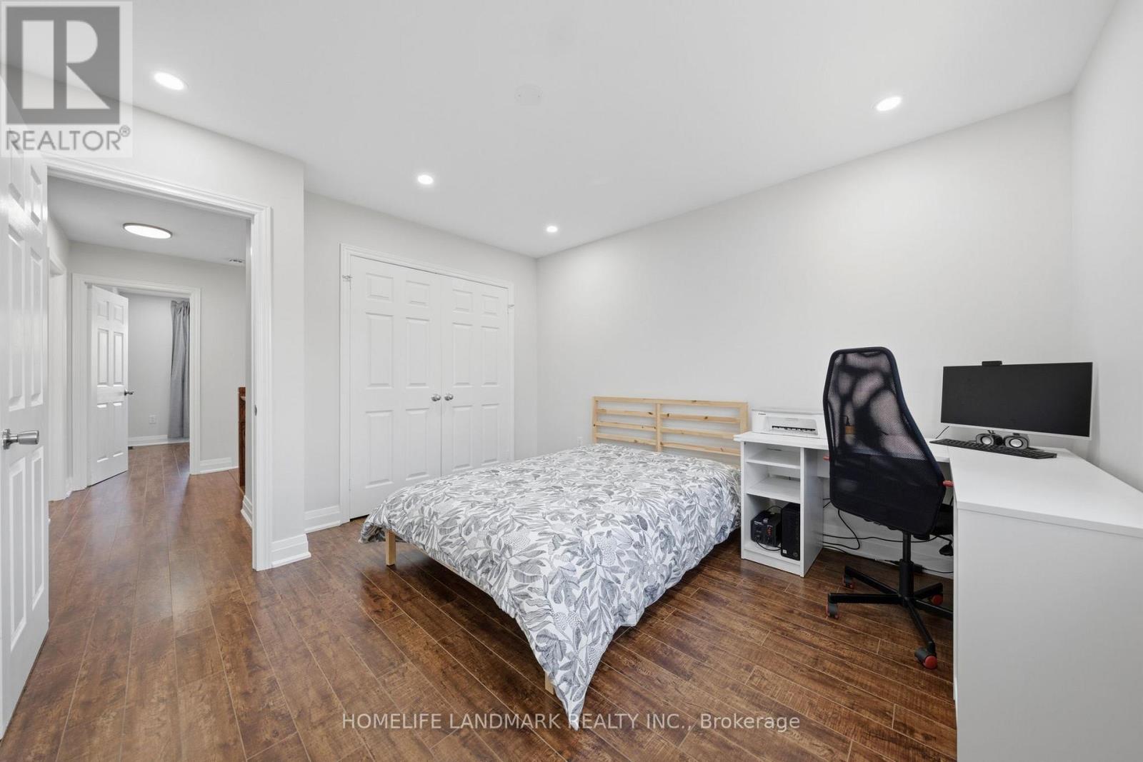 2120 Shorncliffe Boulevard, Oakville, ON photo 30