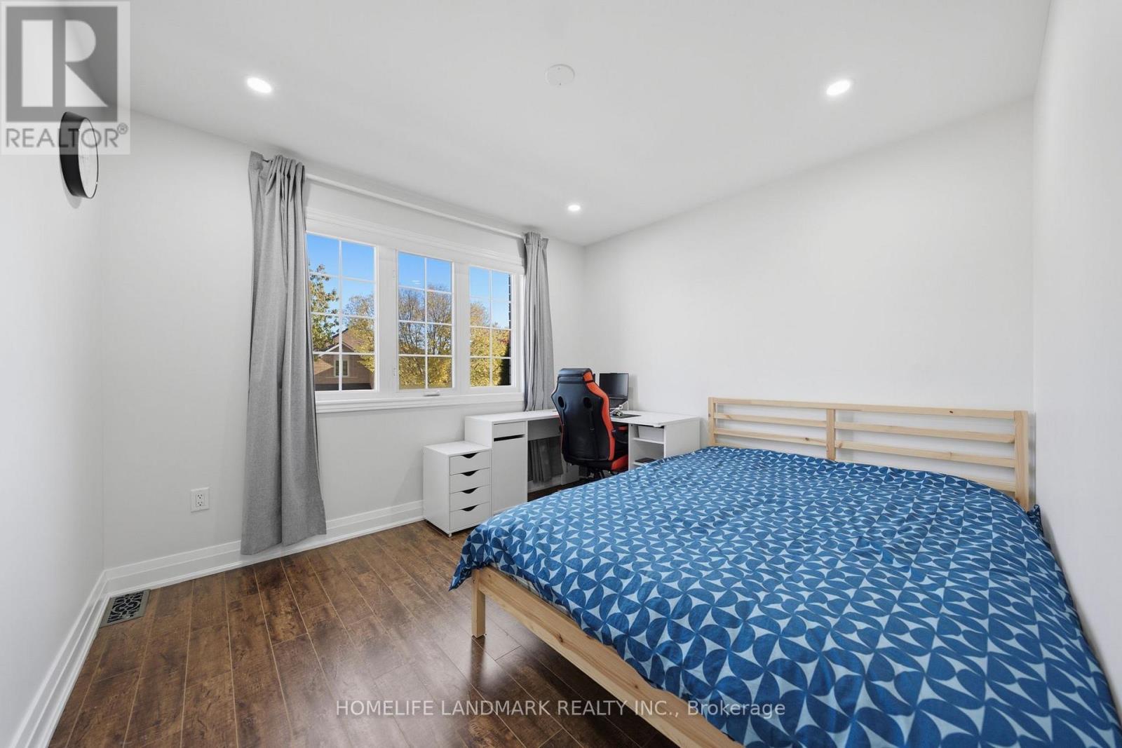 2120 Shorncliffe Boulevard, Oakville, ON photo 31