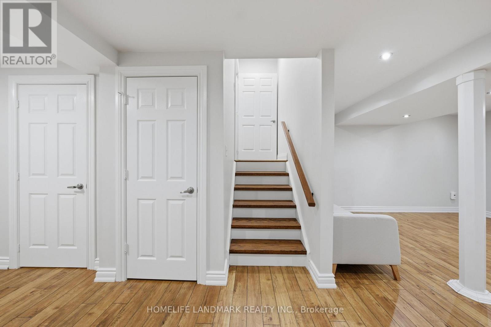 2120 Shorncliffe Boulevard, Oakville, ON photo 36