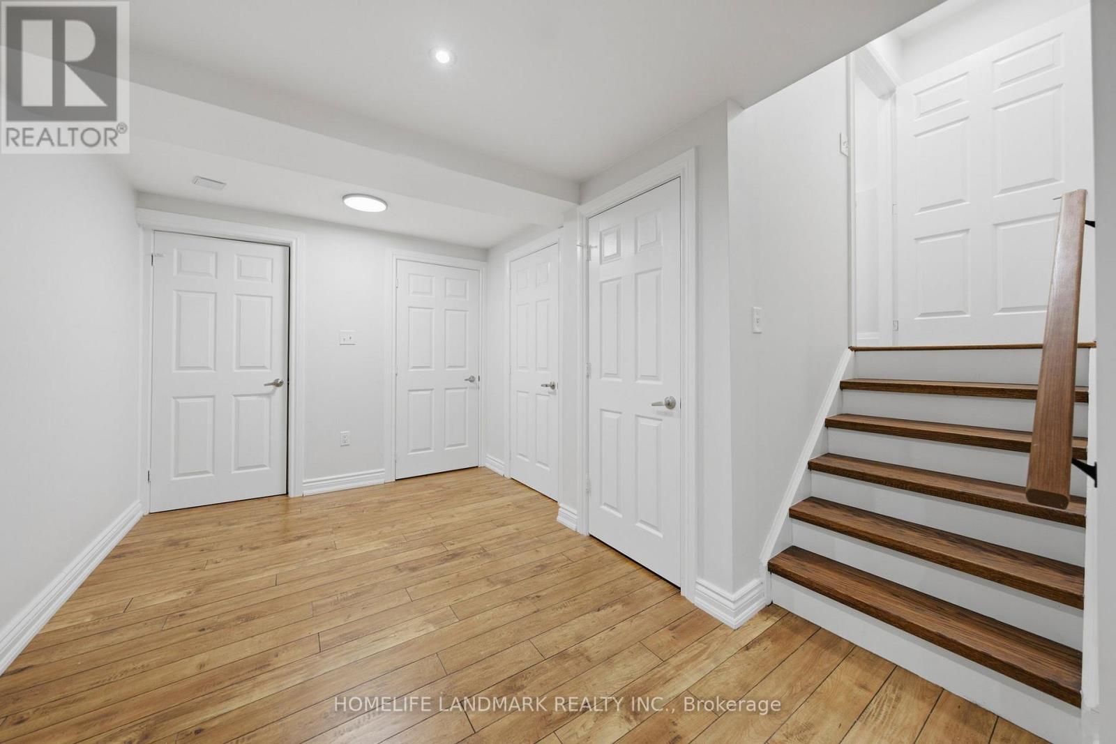2120 Shorncliffe Boulevard, Oakville, ON photo 37