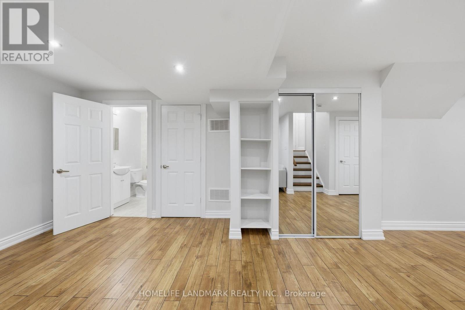 2120 Shorncliffe Boulevard, Oakville, ON photo 41